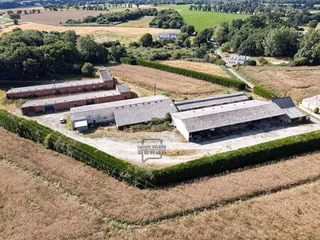 ensemble de bâtiments de 3630m² - terrain 20982m²