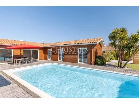 biscarrosse : villa d’architecte ossature bois avec piscine et jardin