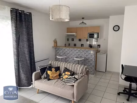 appartement à louer 2 pièces 39.45 m² - niort (79) - 486€