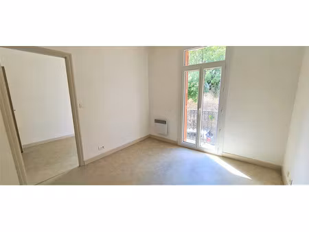 location appartement 1 pièces 24m2 amélie-les-bains-palalda 66110 - 332 € - surface privée