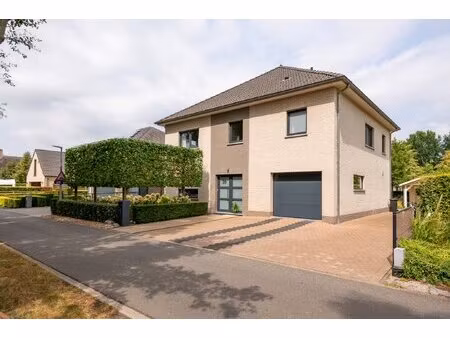 huis te koop in kapellen met 7 slaapkamers