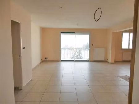 location appartement 4 pièces 104 m² à saint-rambert-d’albon (26140)