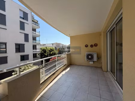 location appartement 53 m2 à saint-raphaël