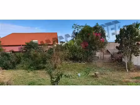 location villa 4 pièces 75 m² à le piton saint leu (97424)  1 400 €