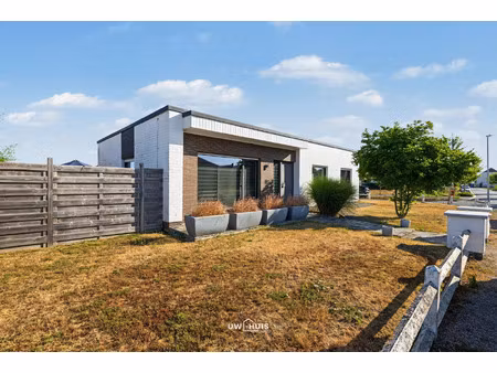 huis te koop in stekene met 3 slaapkamers