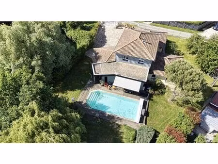 maison de luxe de 203 m2 en vente audeux  bourgogne-franche-comté