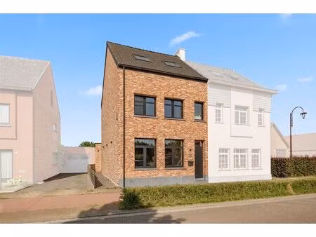 huis te koop in duffel met 4 slaapkamers