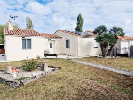 vente maison 4 pièces 109 m² à beaugeay (17620)  253 000 €