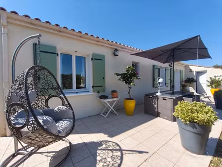vente maison 4 pièces 90.39 m² à port-des-barques (17730)  279 500 €