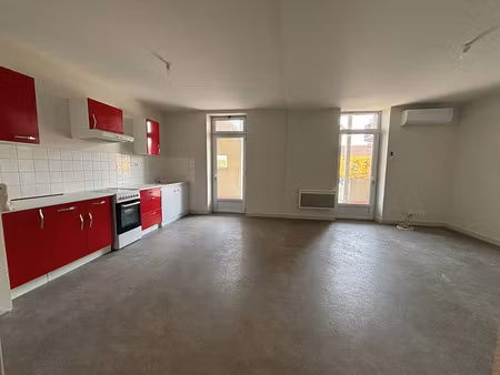 location appartement 3 pièces 70 m² à caussade (82300)  595 €