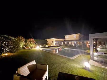lyon a 30 minutes - propriete de prestige 243 m2 - maiso