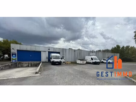 location local commercial