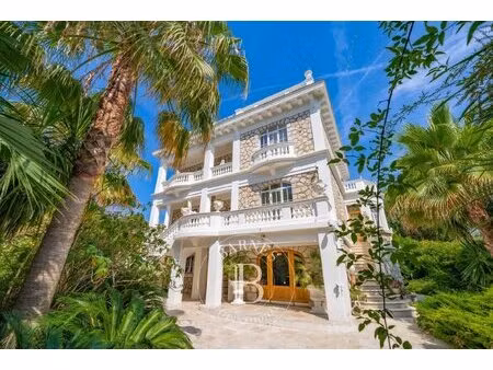 cagnes-sur-mer - un palais italien dans un écrin tropical  à quelques mètres des plages