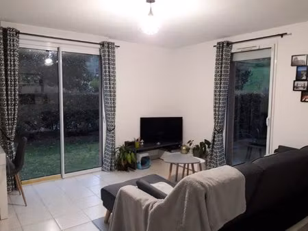 t2 meublé avec jardin et parking