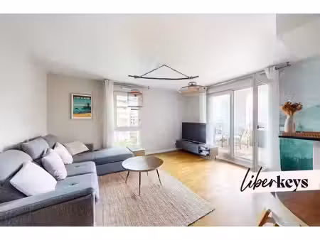 3 pièces 68 m² avec loggia au calme — parking et cave