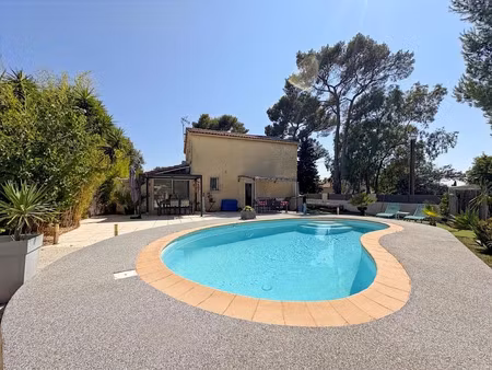 vente propriété 4 pièces 163 m² à la garde (83130)  675 000 €