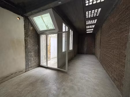 vente locaux professionnels à la plaine saint denis (93210)  150 000 €