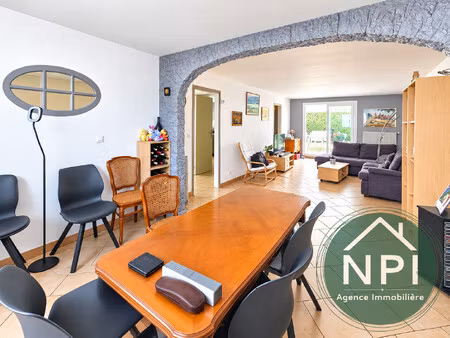 maison mitoyenne 4 grandes chambres proche centre ville