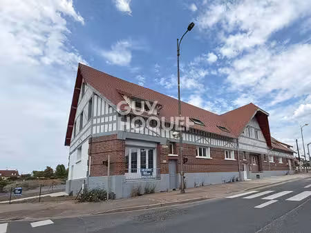 à louer : très beau duplex 3 pièces de 85 m² refait à neuf à bourg-achard avec jardin