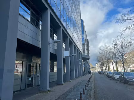 location bureau 80 m² à tours (37000)