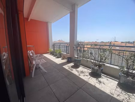 vente appartement 3 pièces 66m2 rochefort 17300 - 280800 € - surface privée