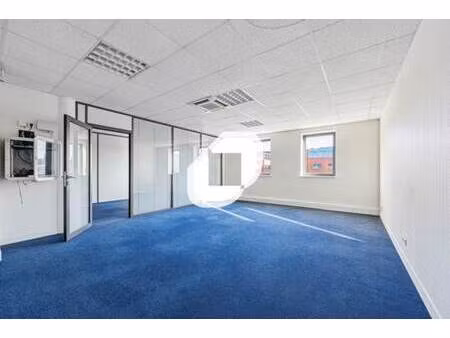 location bureaux 96 m²
