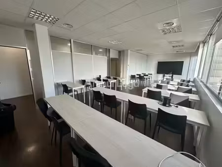 location bureaux 307 m²