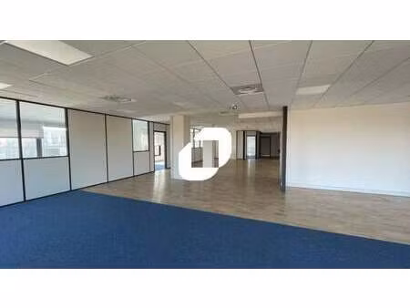 location bureaux 23 m² à 1 528 m²