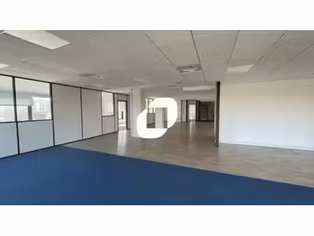 location bureaux jossigny 77600 23m² à 1528m²