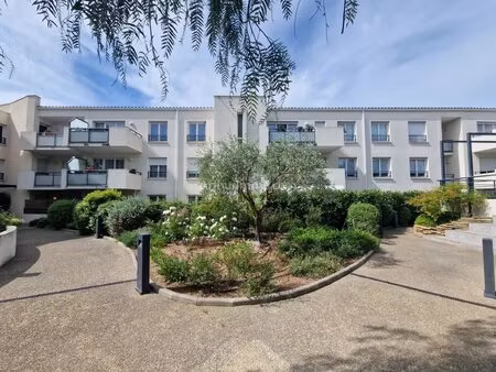 charmant t3 avec terrasse et stationnement - résidence sécurisée
