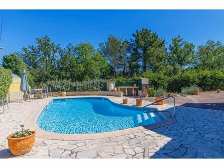 maison au calme avec piscine et jardin