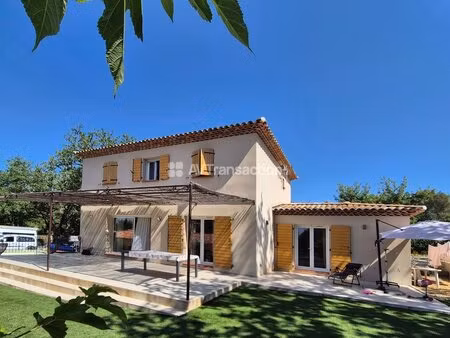 maison dans un environnement calme