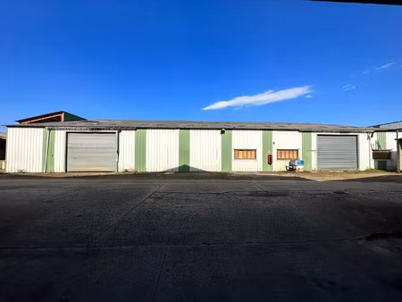 vente commerce 3 pièces 4000 m² mont-de-marsan (40000)