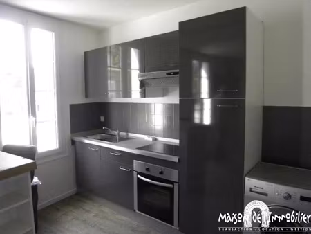 location meublée appartement 2 pièces 34 m² à cognac (16100)  533 €