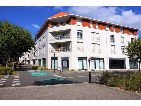 location locaux professionnels 3 pièces 198 m² à begles (33130)  3 670 €