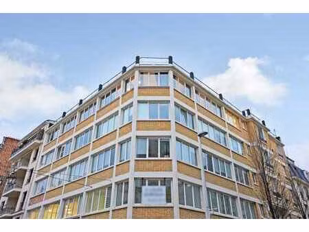 location bureaux 150 m² à 669 m²