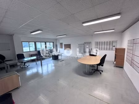 location bureaux 28 m² à 380 m²