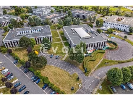 location local d'activités 54 m² à 7 353 m²