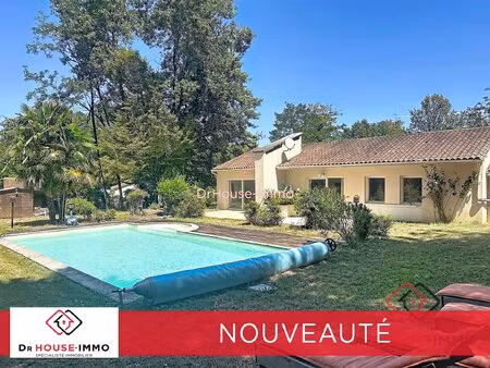 maison avec piscine  double garage proche de la zone de créa vallée.