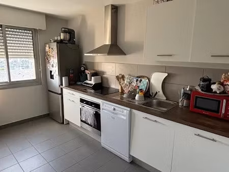 location appartement 3 pièces 72.61 m² à rodez (12000)  675 €