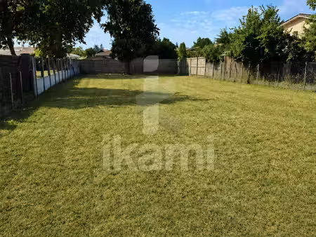 sous offre arès rare ! terrain à bâtir de 998 m2 en 2e ligne dans un environnement...