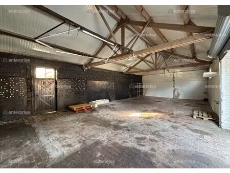location entrepôt dury 80480 100m²