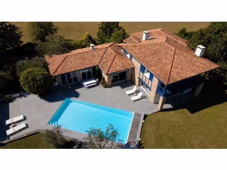 maison de luxe à vendre dans le quartier mendi-choko-karrikatxar-olhette