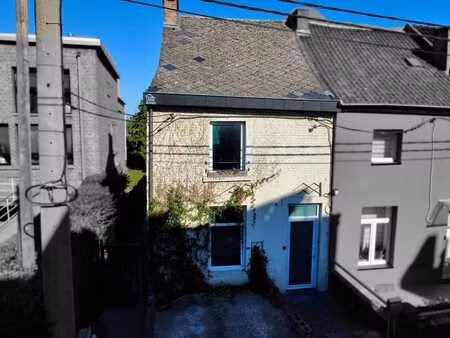 maison idéalement située avec jardin !