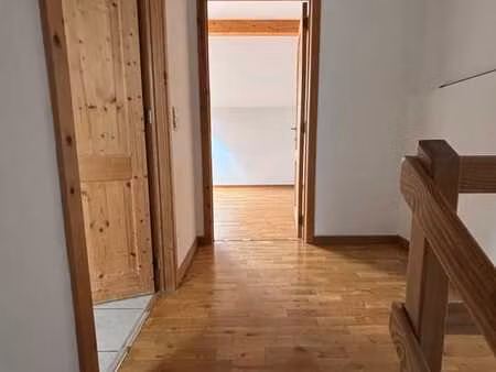 duplex dans cadre verdoyant