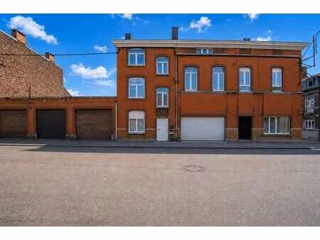 immeuble de 3 appartements - garage- en ordre urbanistique