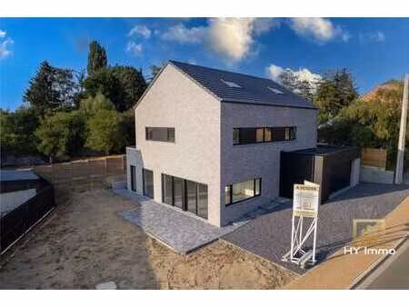 construction de 2026 - maison 4 facades de 350m² - 6 chambre