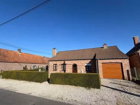 superbe villa 4 façades avec 2 chambre et jardin