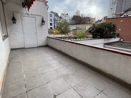 superbe appart avec grande terrasse sud + 2 caves + garage !