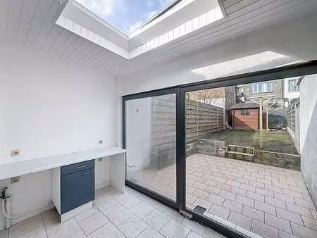 belle maison unifamiliale avec jardin